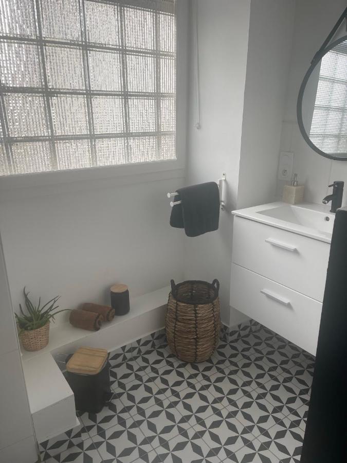 Appartement Au Coeur Du Quartier Historique วานส์ ภายนอก รูปภาพ