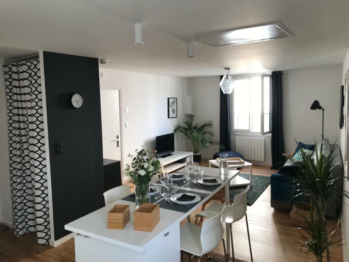 Appartement Au Coeur Du Quartier Historique วานส์ ภายนอก รูปภาพ