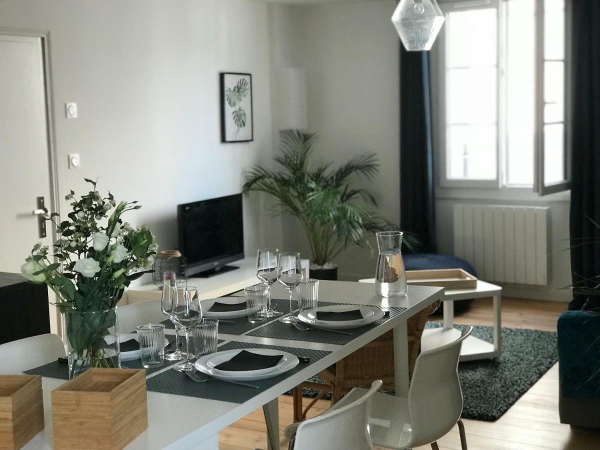 Appartement Au Coeur Du Quartier Historique วานส์ ภายนอก รูปภาพ
