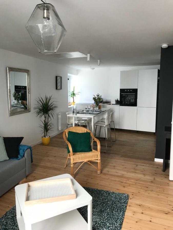 Appartement Au Coeur Du Quartier Historique วานส์ ภายนอก รูปภาพ